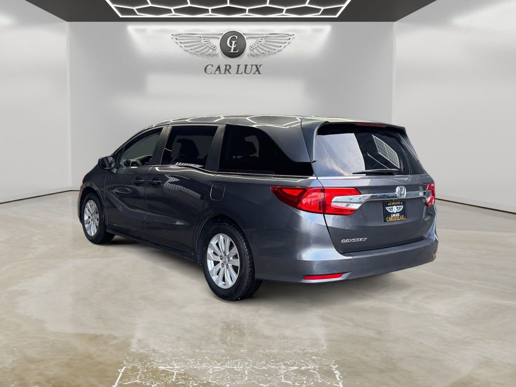 Used 2018 Honda Odyssey LX image 3
