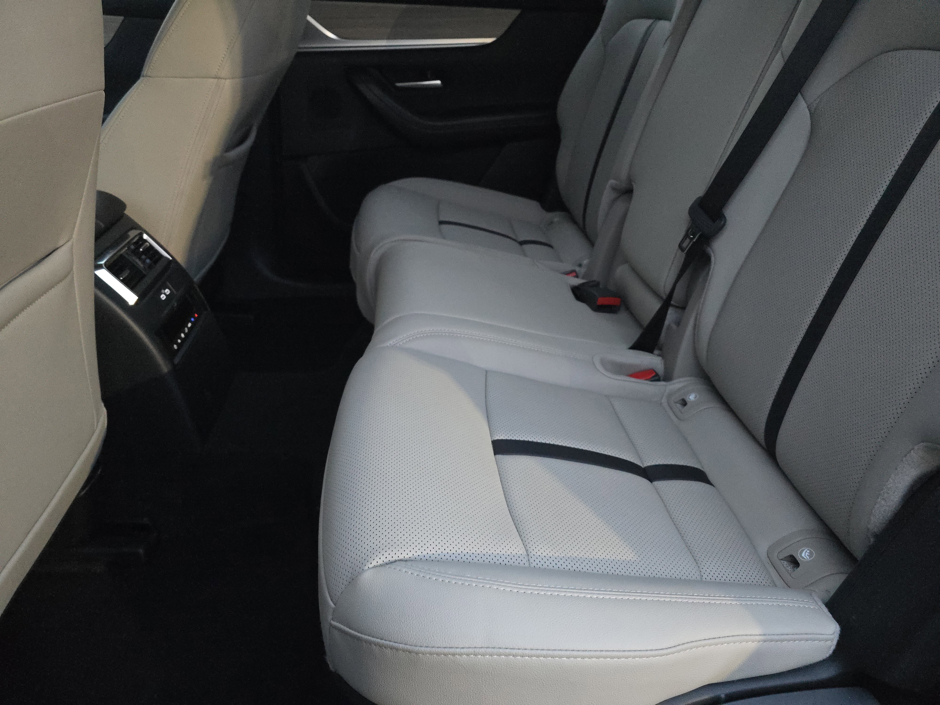 Used 2025 MAZDA CX-70 3.3 Turbo w/ Premium Package image 9