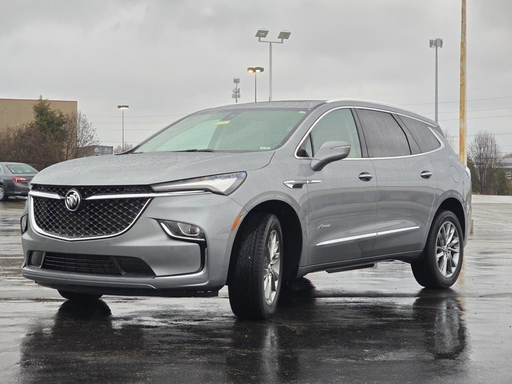 Used 2024 Buick Enclave Avenir image 26