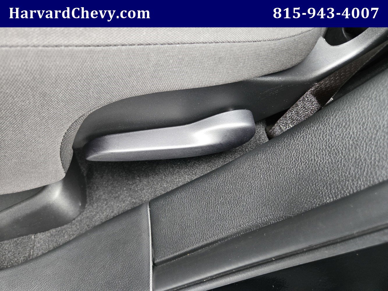 Used 2021 Jeep Grand Cherokee Laredo AWD/4WD image 31