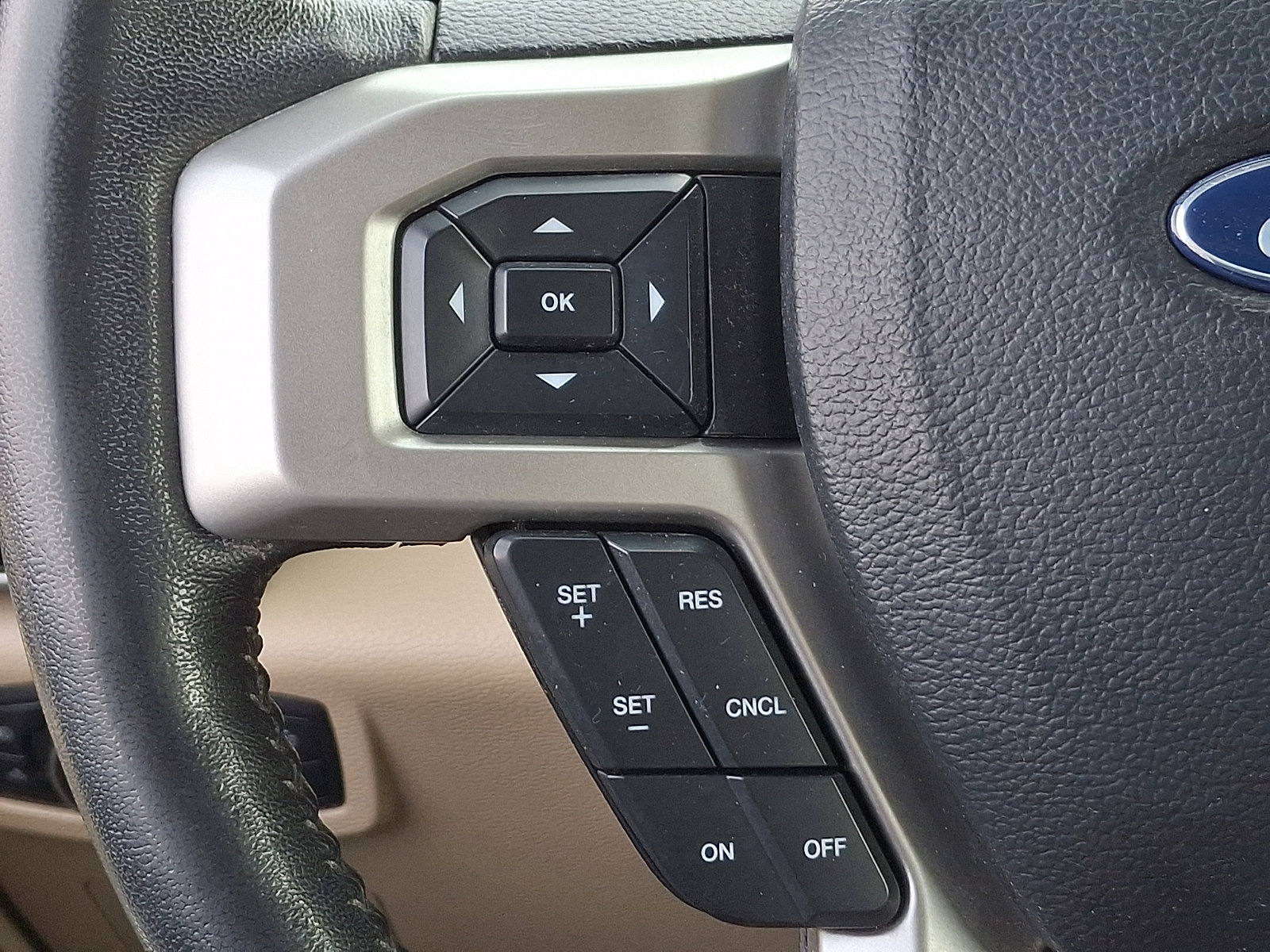 Used 2020 Ford F250 Lariat w/ Chrome Package image 22