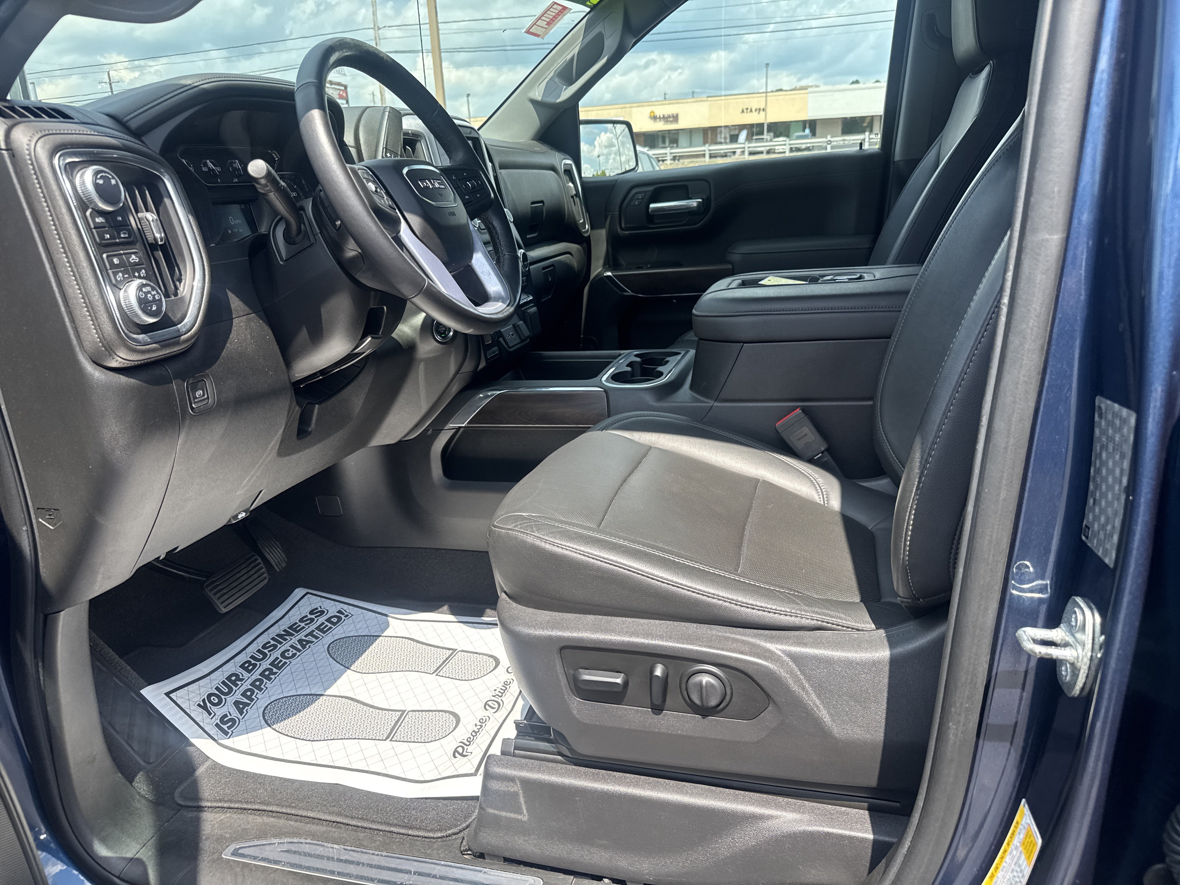Used 2019 GMC Sierra 1500 SLT w/ SLT Premium Package AWD/4WD image 12