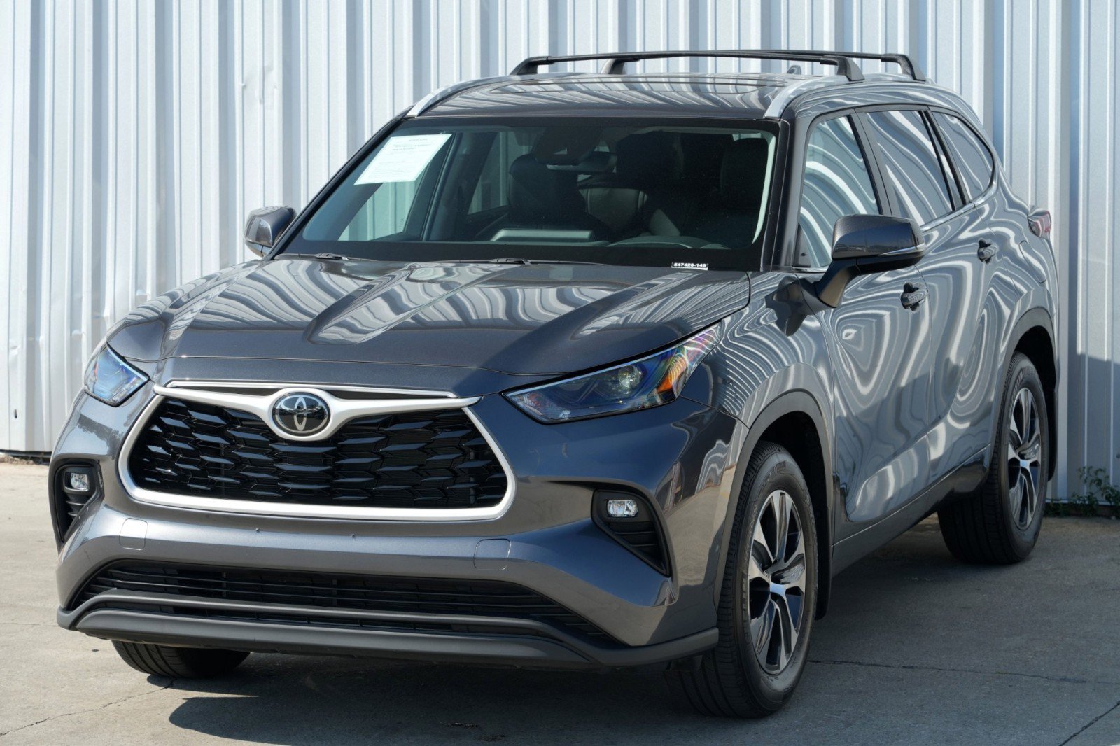Used 2024 Toyota Highlander XLE image 48