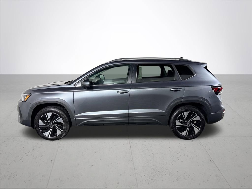 New 2025 Volkswagen Taos SE image 9