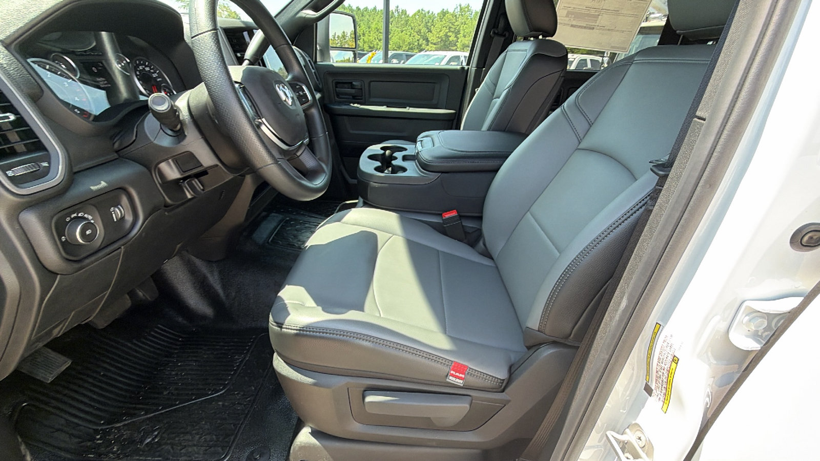 New 2026 RAM 5500 Tradesman w/ Chrome Appearance Group AWD/4WD image 17