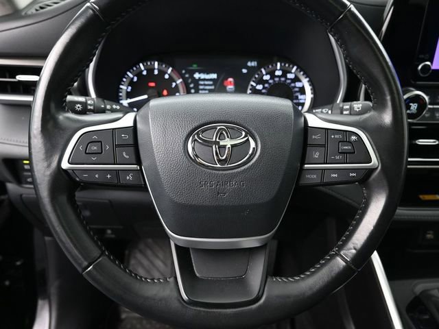 Certified 2023 Toyota Highlander XLE image 23