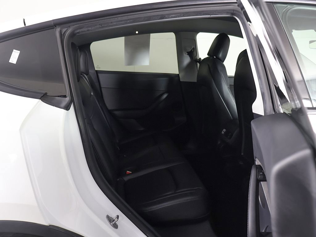 Used 2020 Tesla Model Y Long Range image 33
