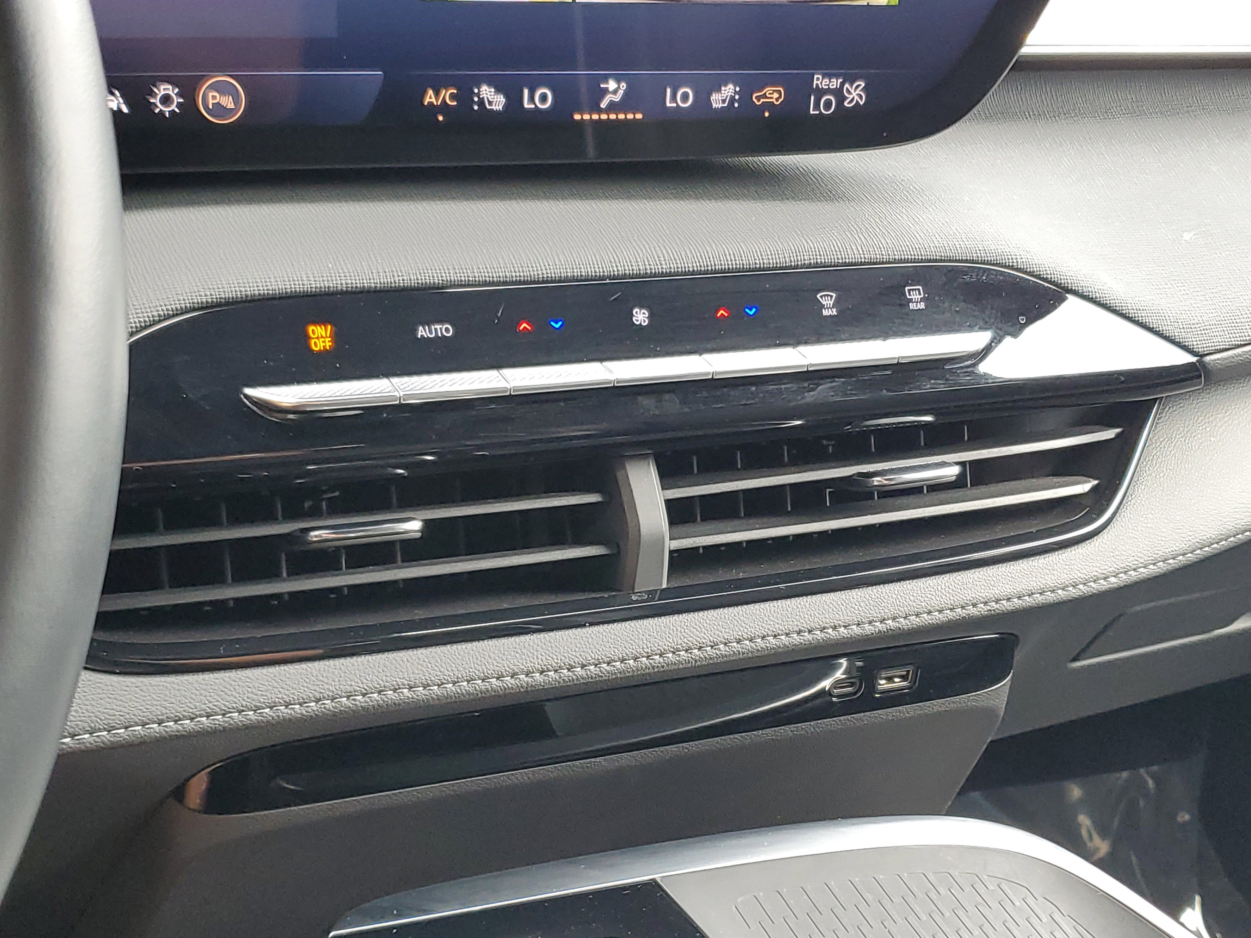 Used 2025 Buick Enclave Preferred image 30