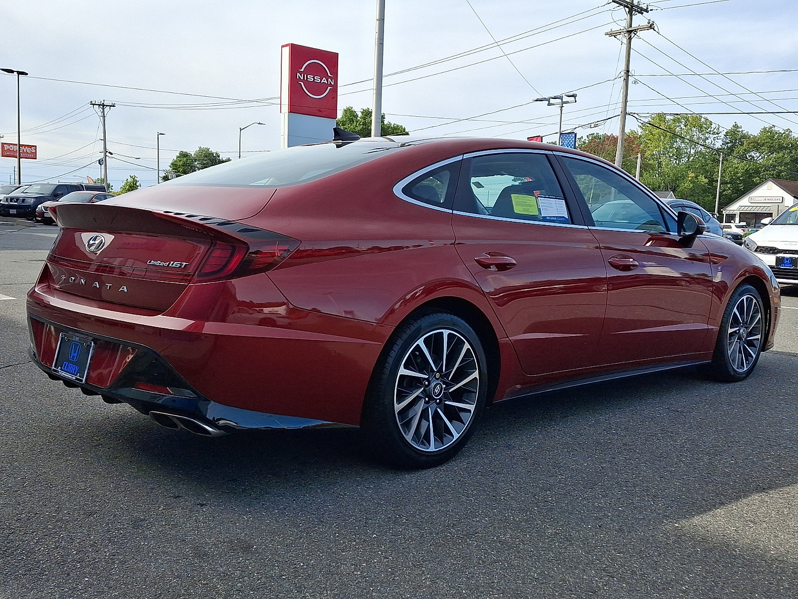 Used 2023 Hyundai Sonata Limited w/ Cargo Package FWD image 4