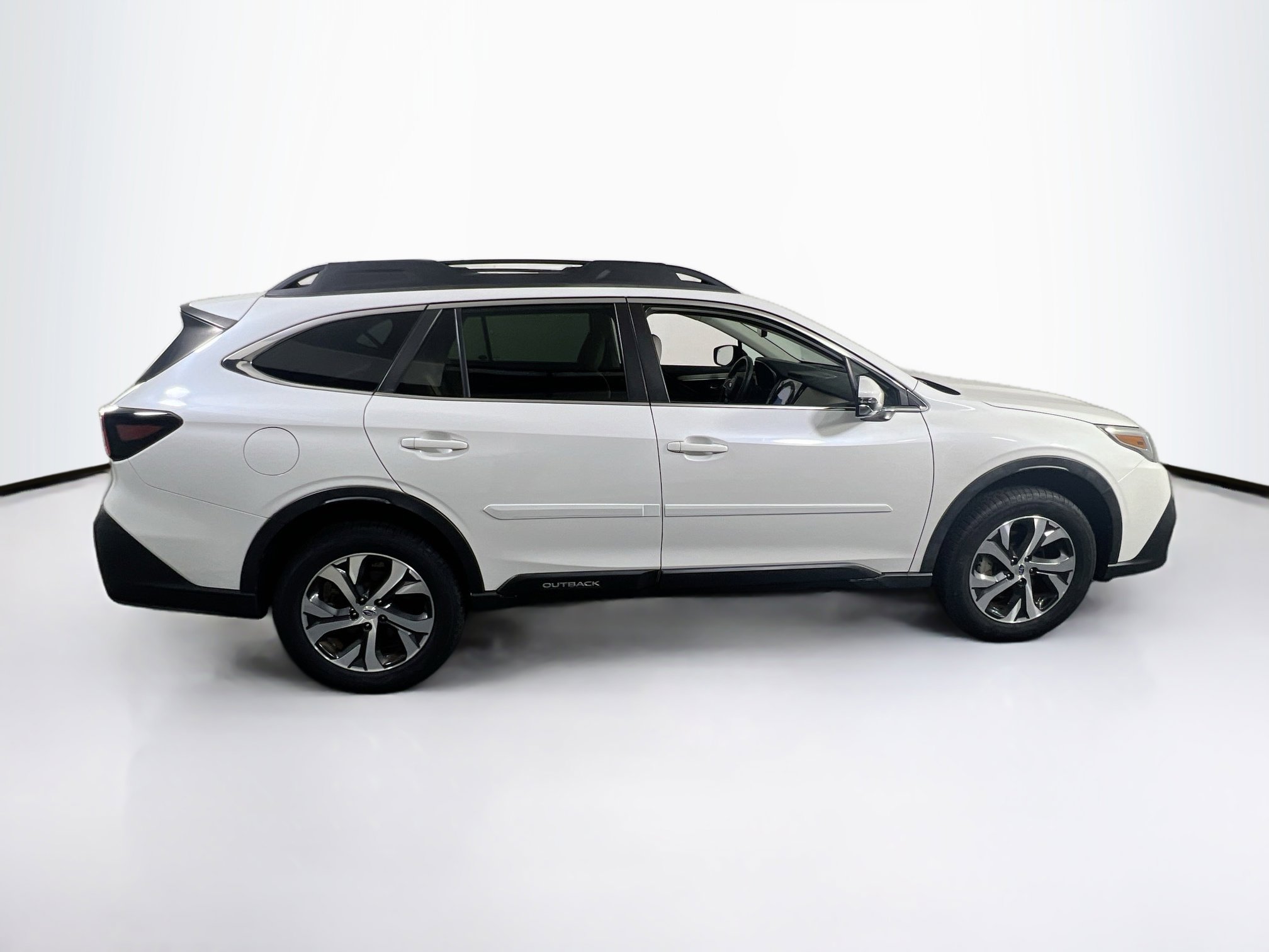 Used 2022 Subaru Outback Limited image 4