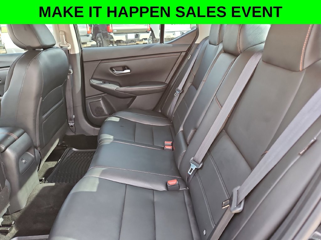 Used 2023 Nissan Sentra SR w/ SR Premium Package FWD image 15