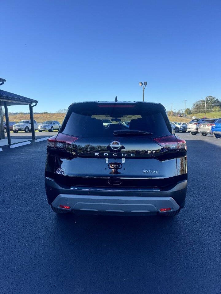 Used 2023 Nissan Rogue SV AWD/4WD image 4