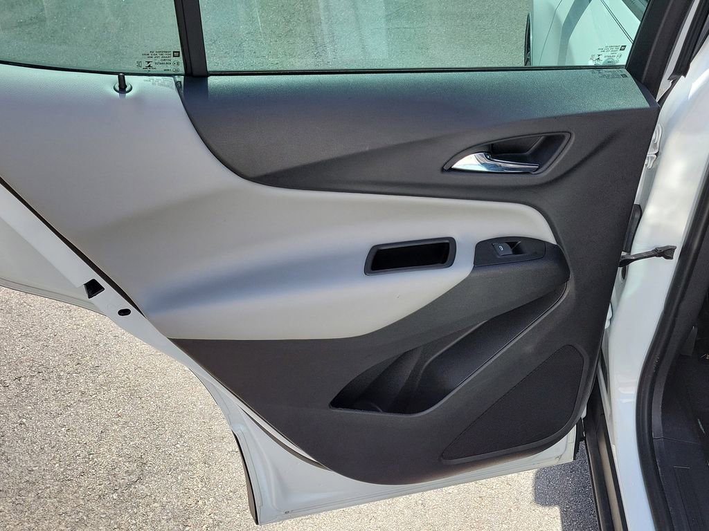 Used 2020 Chevrolet Equinox LS image 8