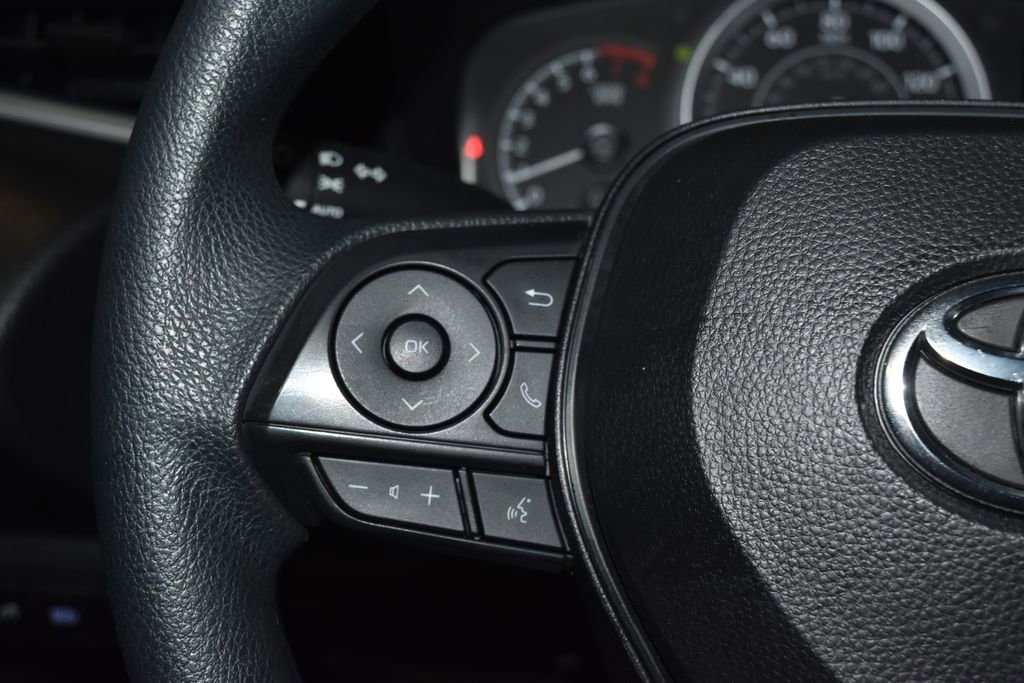 Used 2022 Toyota Corolla LE FWD image 9
