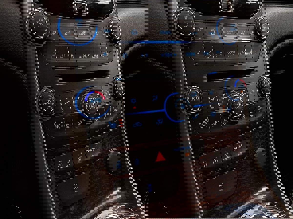 Used 2013 Chevrolet Malibu LTZ image 16