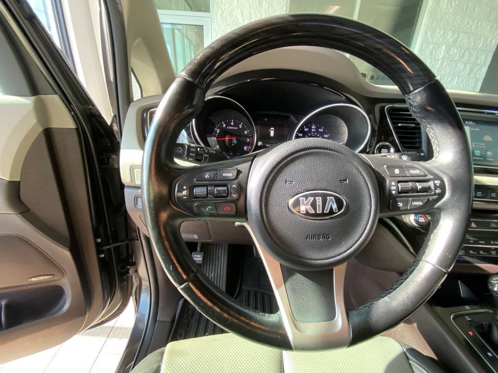 Used 2016 Kia Sedona SX Limited FWD image 14