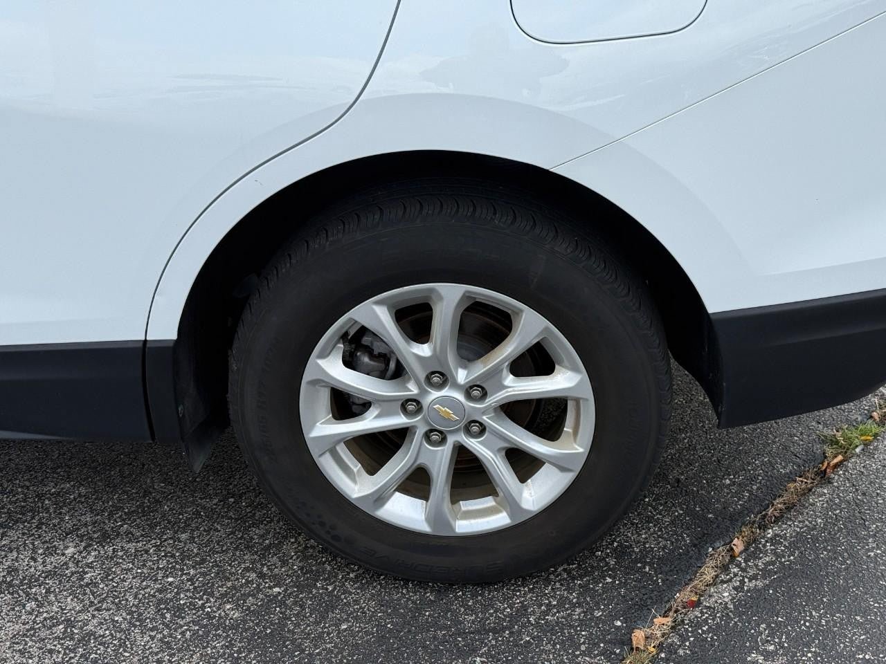Used 2020 Chevrolet Equinox LS w/ LS Convenience Package AWD/4WD image 6