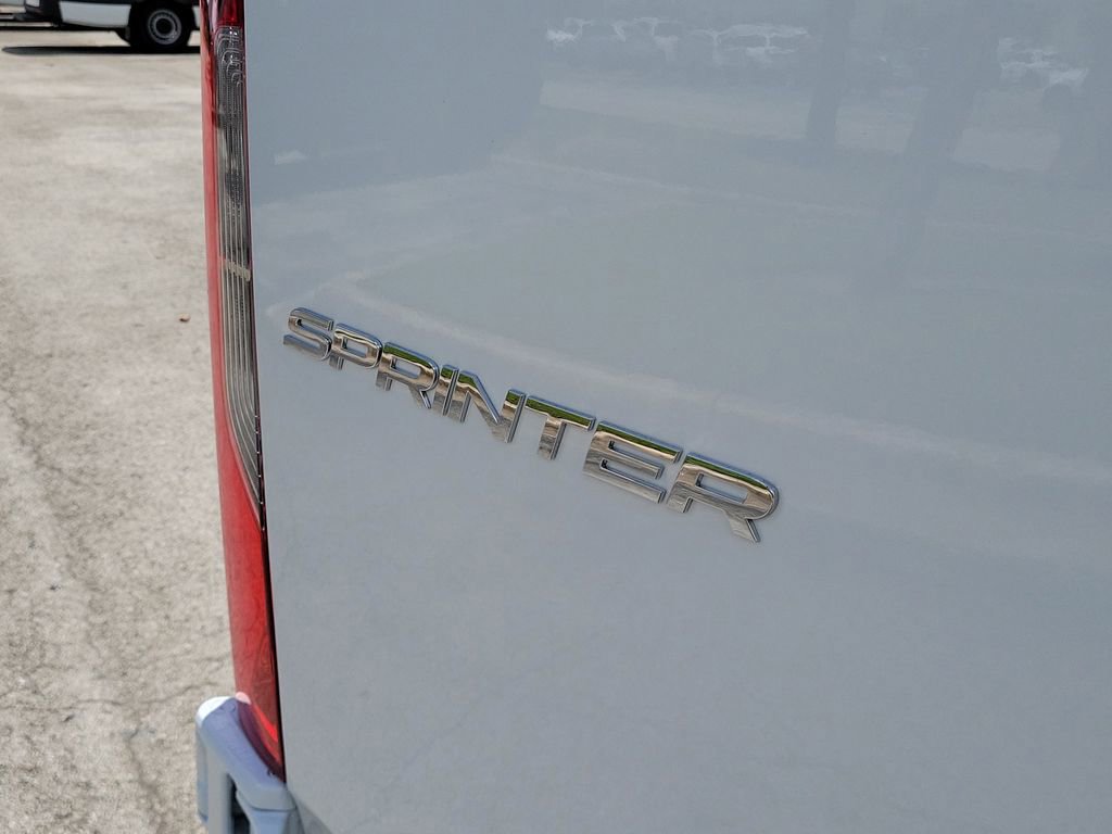 New 2025 Mercedes-Benz Sprinter 4500 image 7