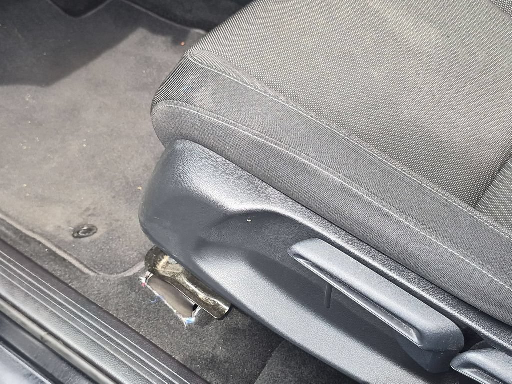 Used 2025 Honda CR-V LX image 14