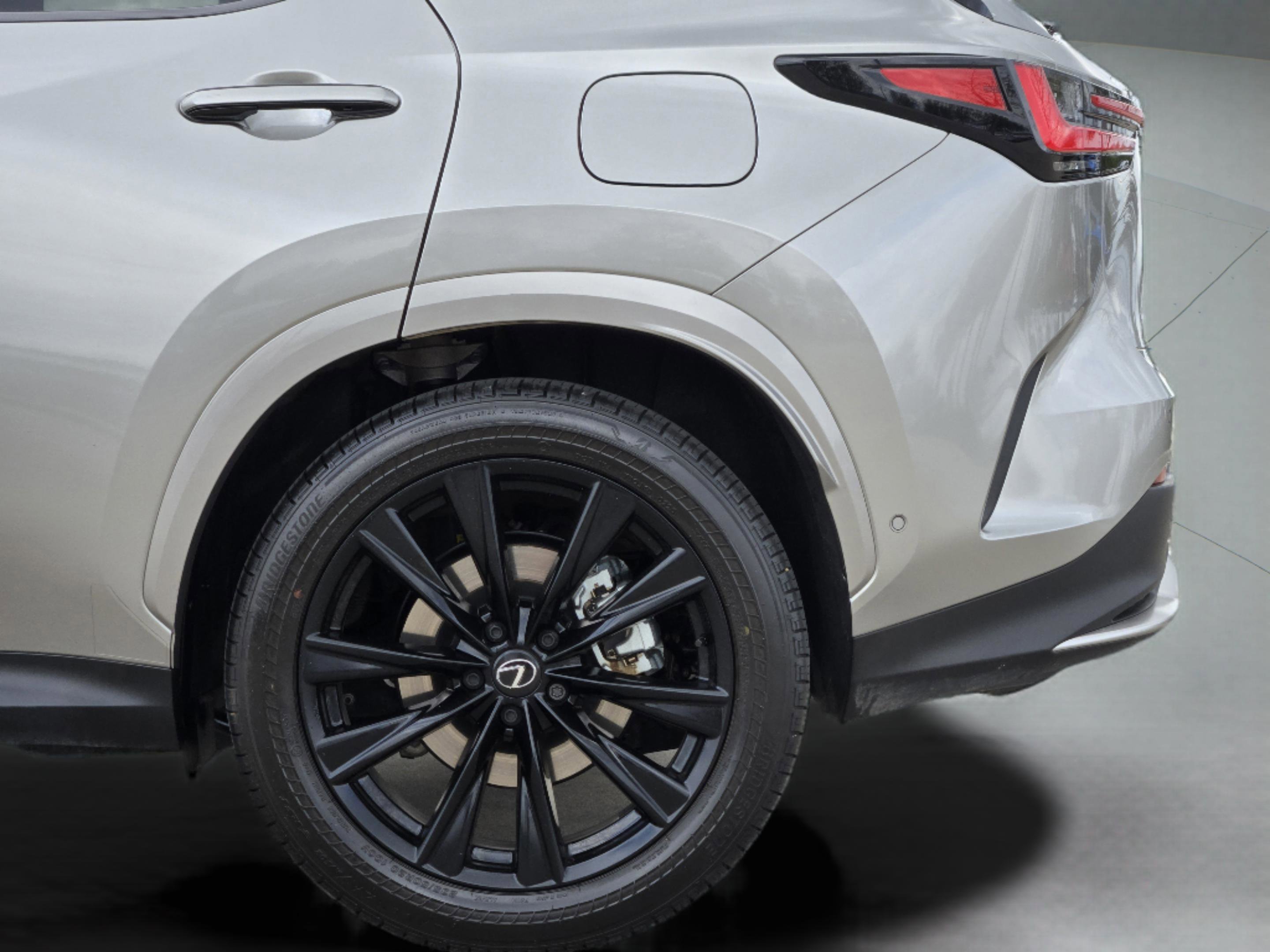 Certified 2025 Lexus NX 450h+ F Sport w/ Accessory Package (K3) image 16