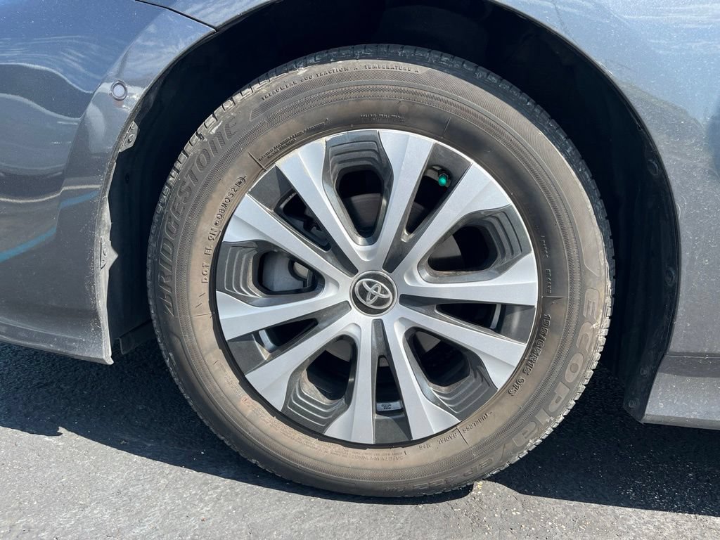 Used 2021 Toyota Prius XLE AWD/4WD image 9