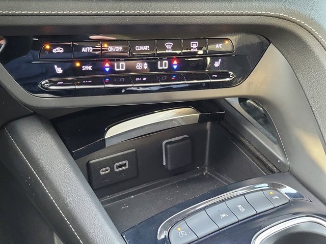 Used 2022 Buick Envision Preferred image 27