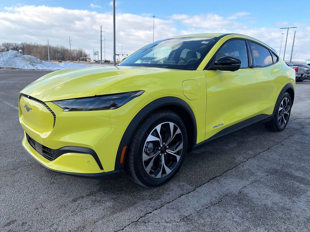 Used 2025 Ford Mustang Mach-E Select w/ Comfort Package Lite image 4