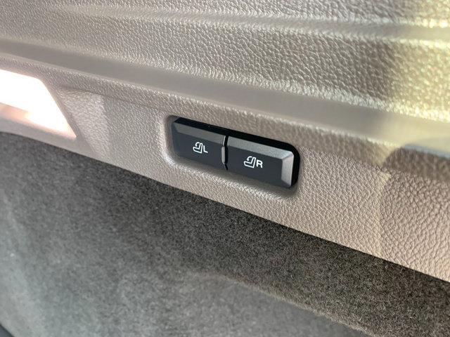Used 2022 Lincoln Corsair AWD w/ Premium Package image 6