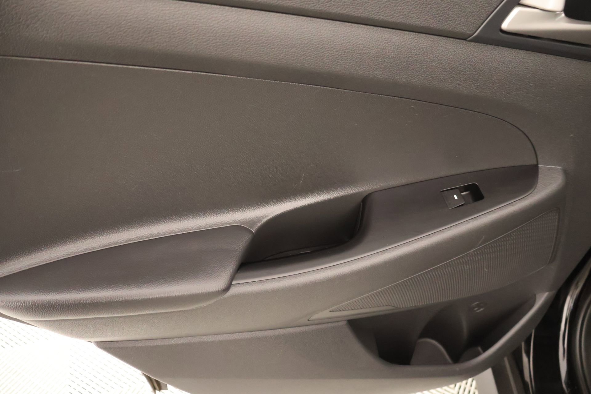 Used 2018 Hyundai Tucson SE image 15