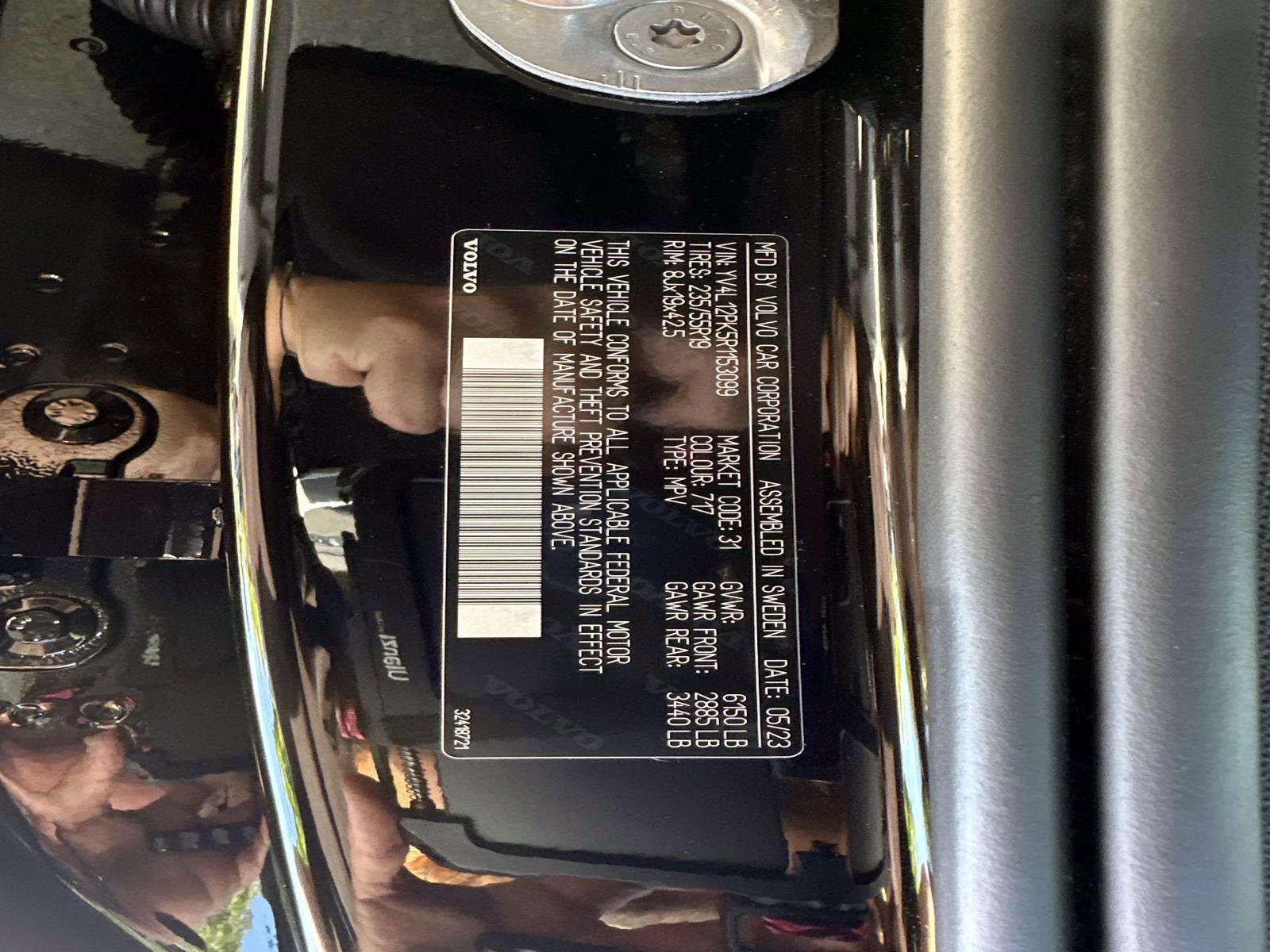 Certified 2024 Volvo XC90 B5 Core image 32