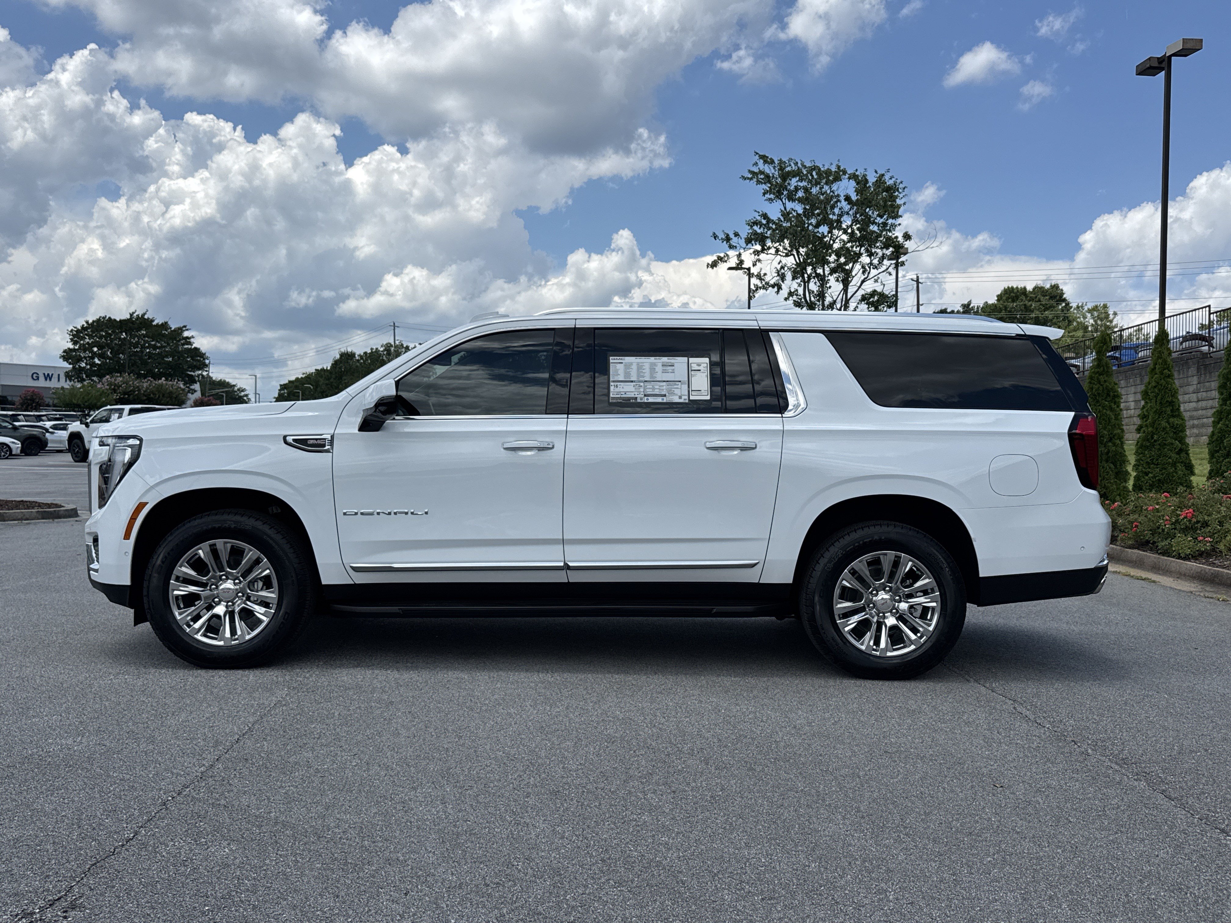 New 2026 GMC Yukon XL Denali AWD/4WD image 7