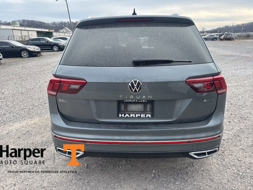 Used 2022 Volkswagen Tiguan SEL R-Line image 4
