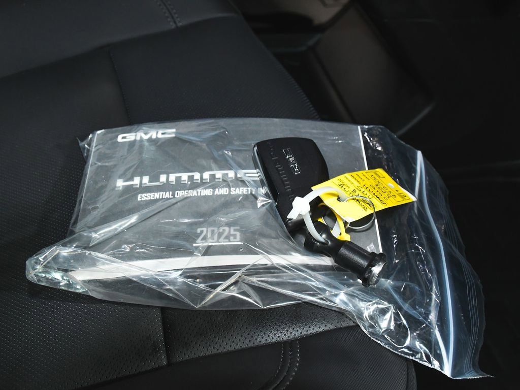 Used 2025 GMC Hummer EV 2X w/ Extreme Off-Road Package AWD/4WD image 63