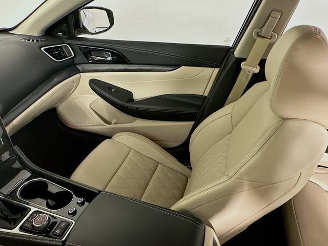 Used 2023 Nissan Maxima Platinum w/ Sport Mat Group FWD image 25