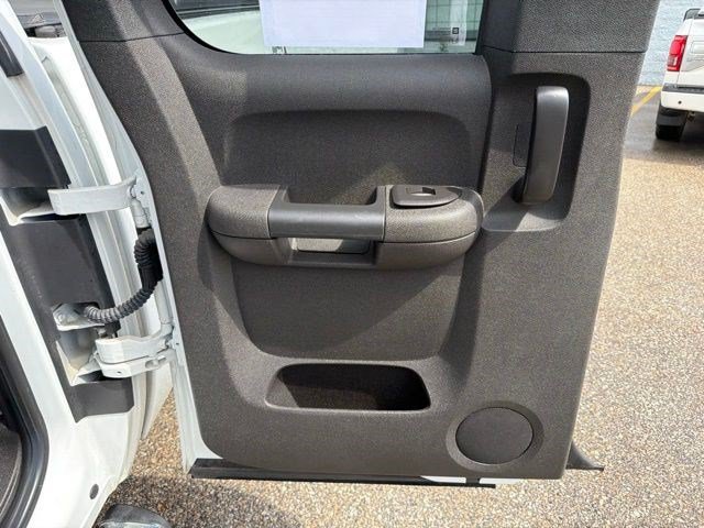 Used 2011 GMC Sierra 2500 SLT w/ SLT Convenience Package AWD/4WD image 14