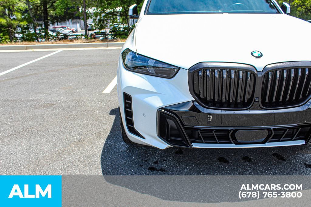 Used 2024 BMW X5 xDrive40i w/ M Sport Package AWD/4WD image 12
