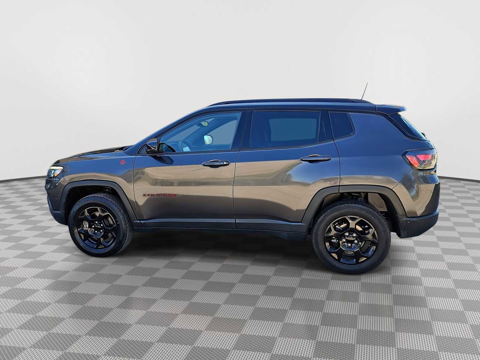 Used 2023 Jeep Compass Trailhawk w/ Trailhawk Elite Group image 5