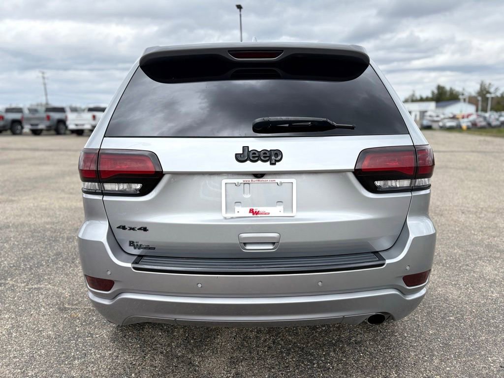 Used 2018 Jeep Grand Cherokee Altitude AWD/4WD image 5