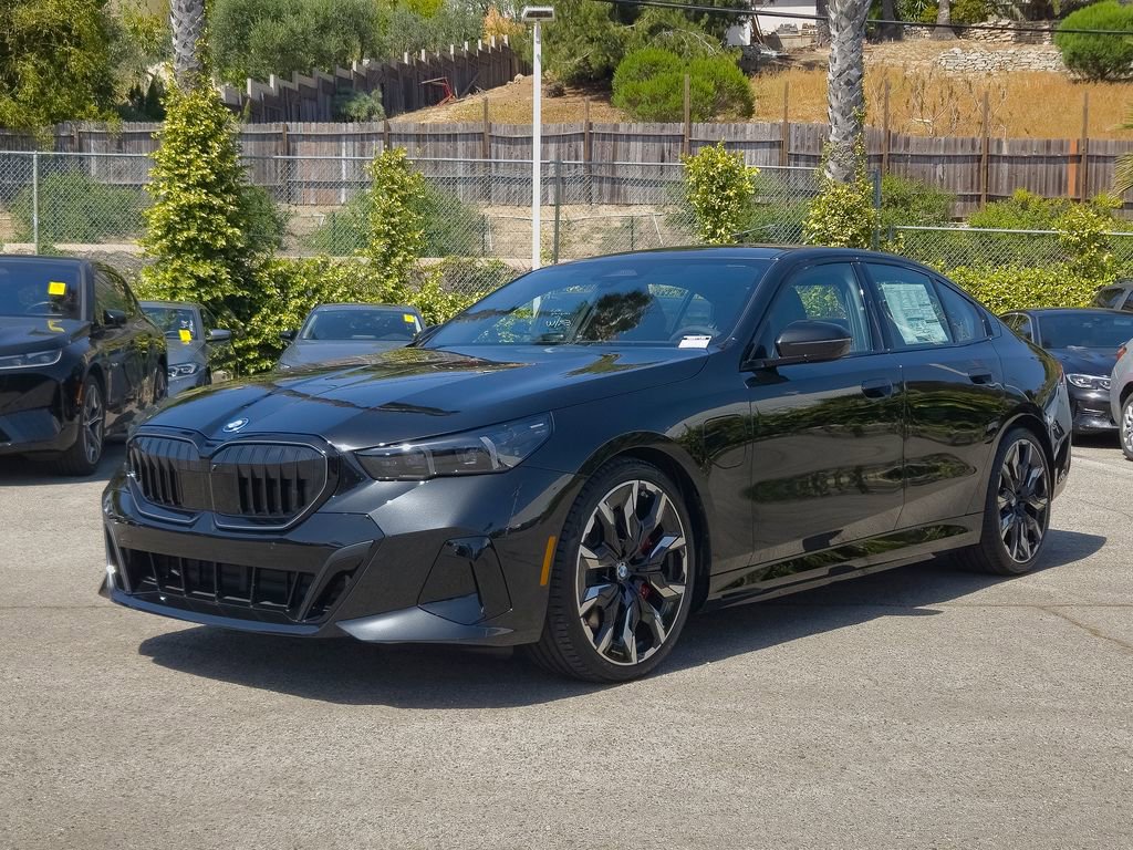 New 2026 BMW 550e xDrive w/ Premium Package AWD/4WD image 2