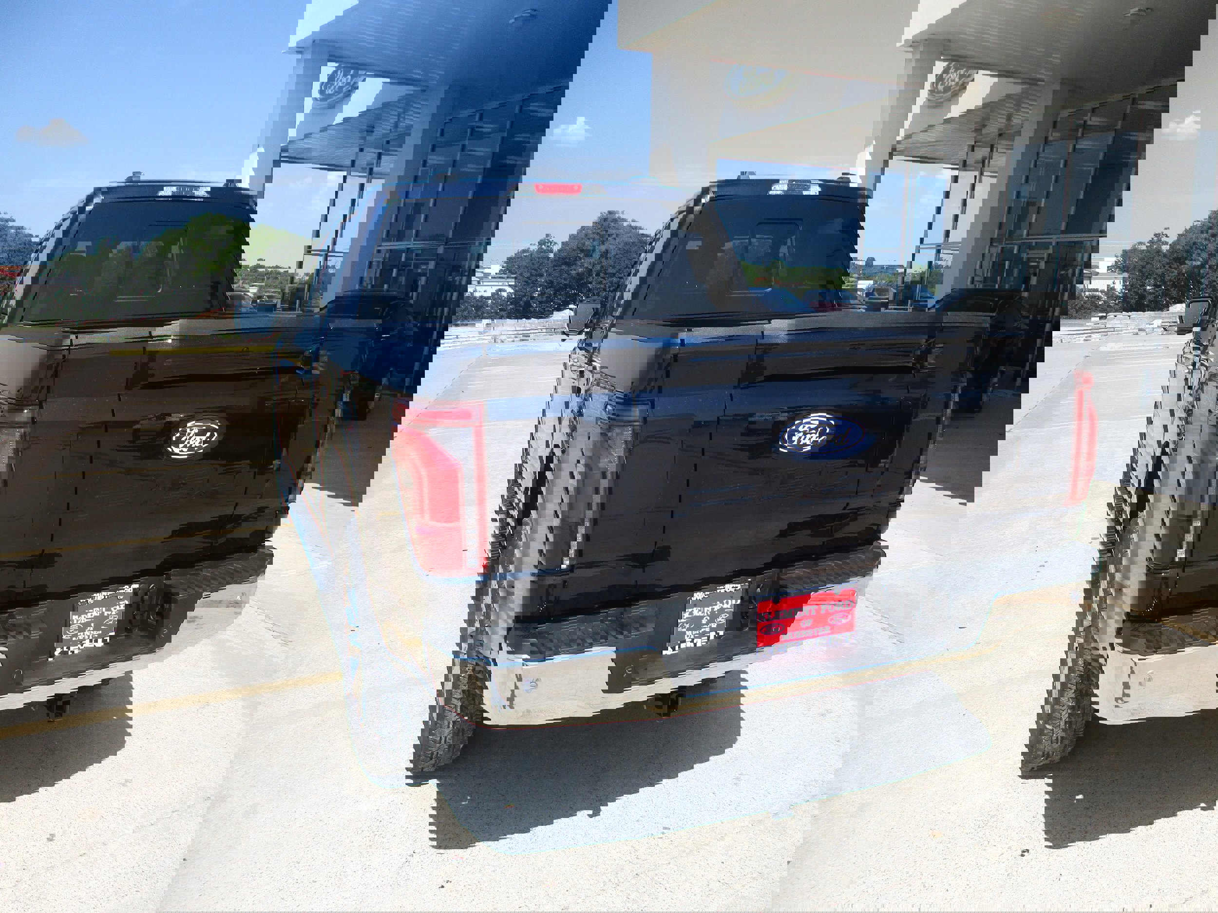 New 2025 Ford F150 Lariat image 3