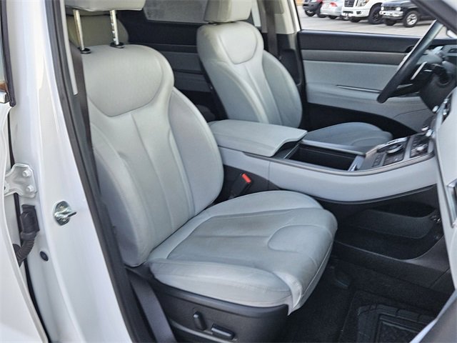 Used 2022 Hyundai Palisade SEL w/ Premium Package image 16