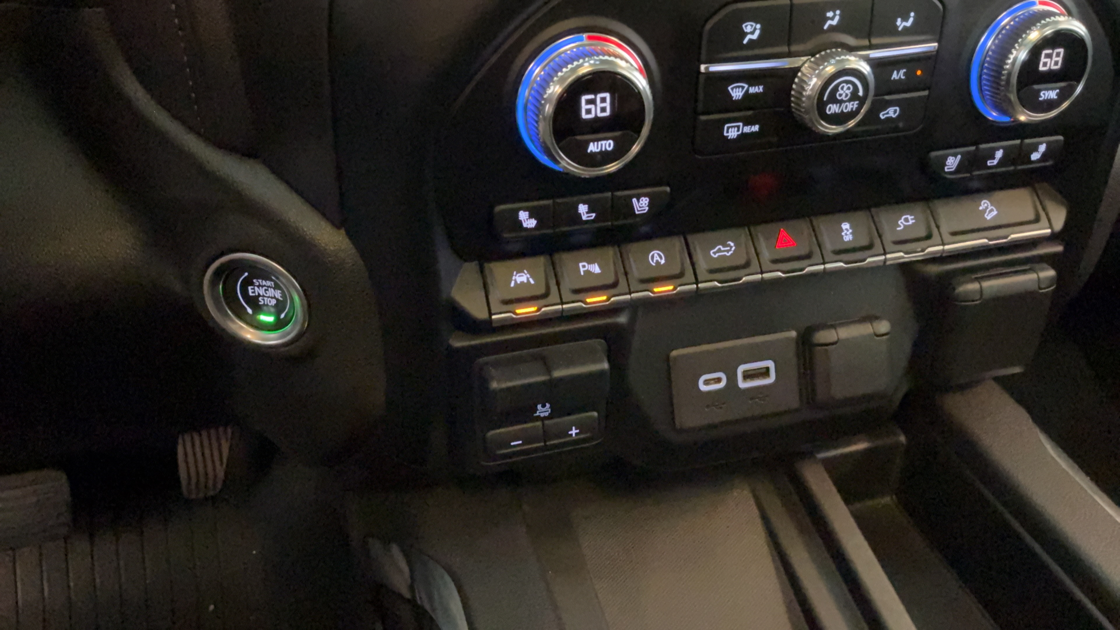 Used 2020 GMC Sierra 1500 AT4 w/ AT4 Premium Package AWD/4WD image 19