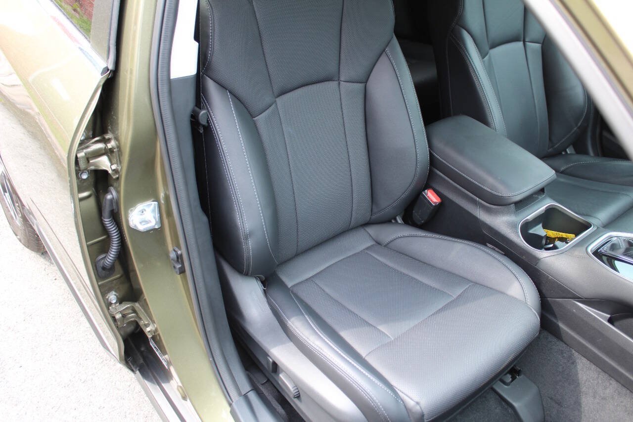 Used 2025 Subaru Outback Limited XT AWD/4WD image 10