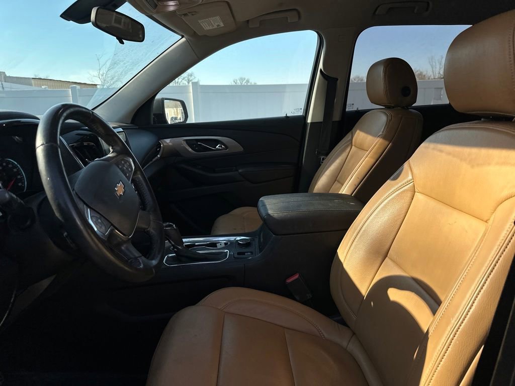 Used 2020 Chevrolet Traverse LT image 6