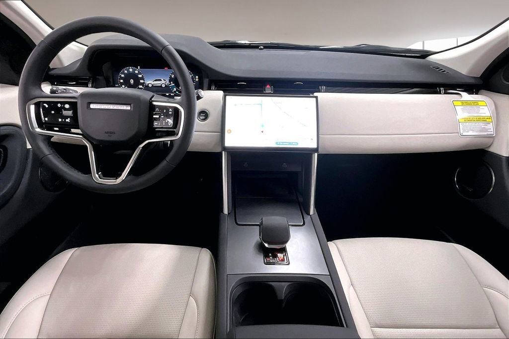 New 2025 Land Rover Discovery Sport S image 5