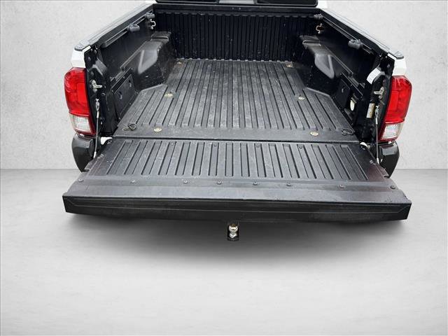 Used 2016 Toyota Tacoma TRD Off-Road w/ Towing Package image 8