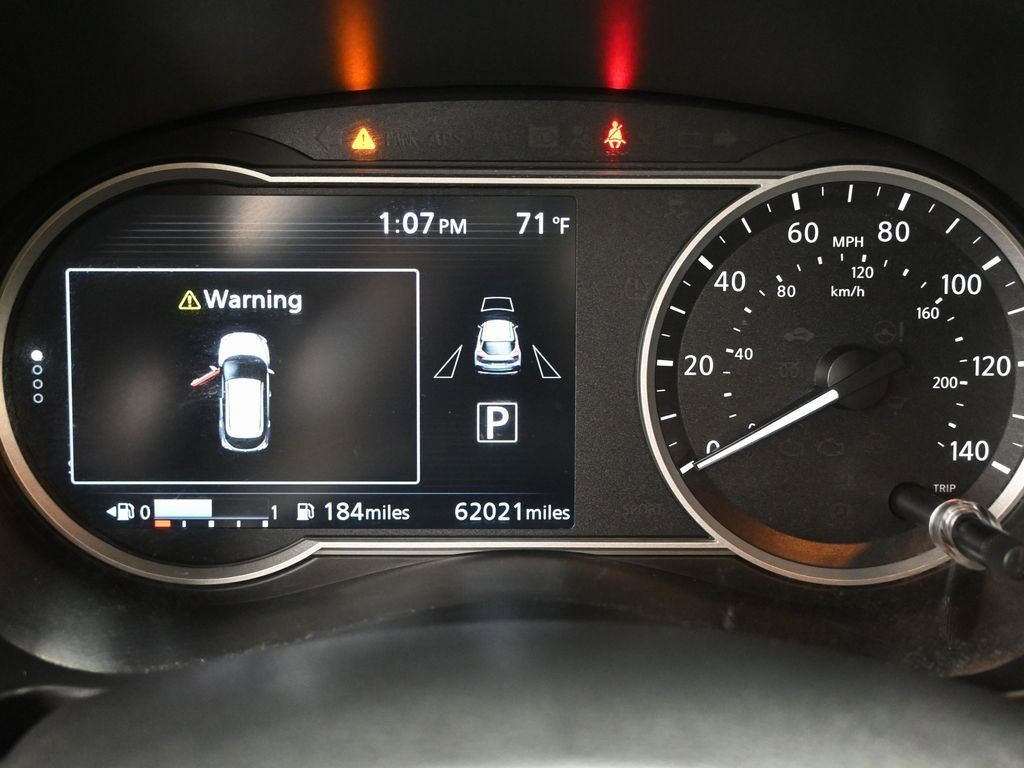 Used 2019 Nissan Kicks SR image 18