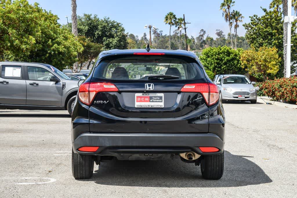 Used 2017 Honda HR-V LX image 8