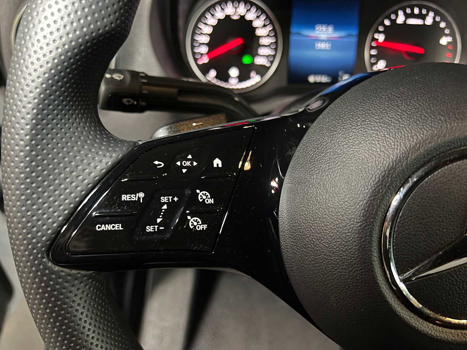 Used 2025 Mercedes-Benz Sprinter 2500 image 26