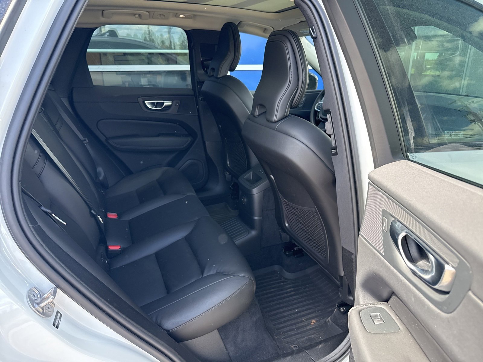 Certified 2025 Volvo XC60 T8 Core w/ Protection Package Premier image 12